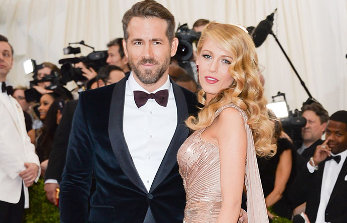 La salvaje venganza de Blake Lively sobre Ryan Reynolds probablemente sea la mejor felicitación por Twitter que hay