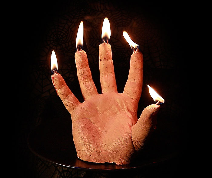 bloody-hand-halloween-candles-creepycandles-1 bloody-hand-halloween-candles-creepycandles-1