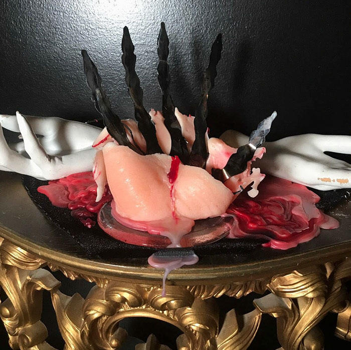 bloody-hand-halloween-candles-creepycandles-2 bloody-hand-halloween-candles-creepycandles-2