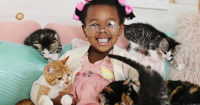 I Make Halloween Costumes For My Kids And Their Furry Friends That Live On Our Farm