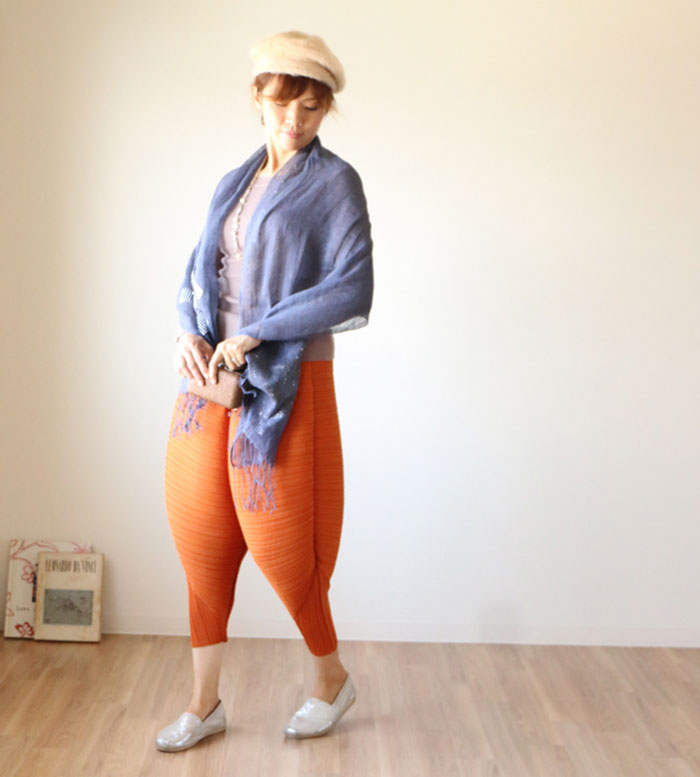 Pants That Will Give You 'Fried Chicken' Legs Exist, And The Internet Can't Stop Laughing