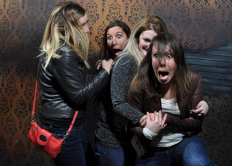 Haunted-House-Reactions-Nightmare-Fear-Factory-Canada