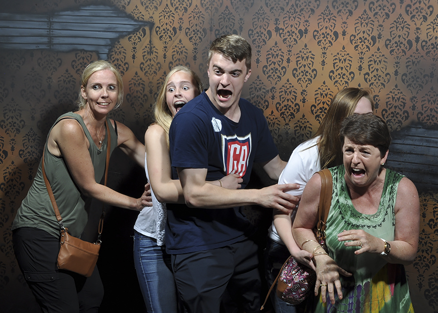 Haunted-House-Reactions-Nightmare-Fear-Factory-Canada