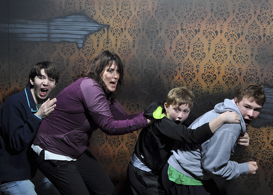 Haunted-House-Reactions-Nightmare-Fear-Factory-Canada