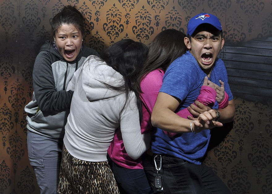 Haunted-House-Reactions-Nightmare-Fear-Factory-Canada