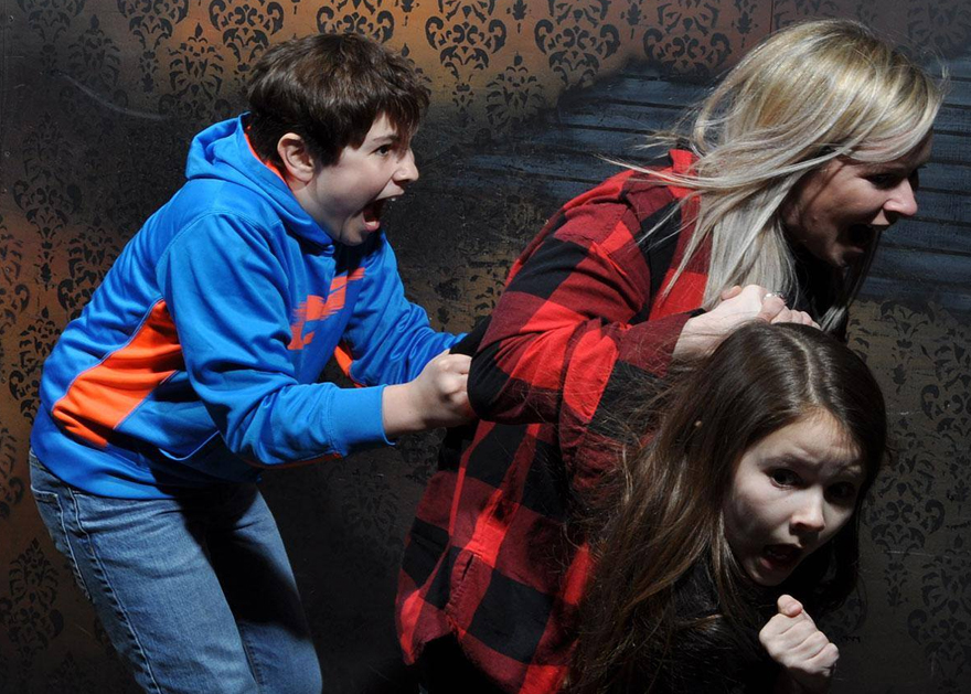 Haunted-House-Reactions-Nightmare-Fear-Factory-Canada