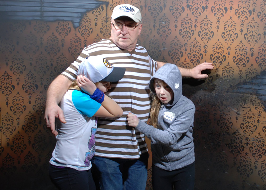 Haunted-House-Reactions-Nightmare-Fear-Factory-Canada