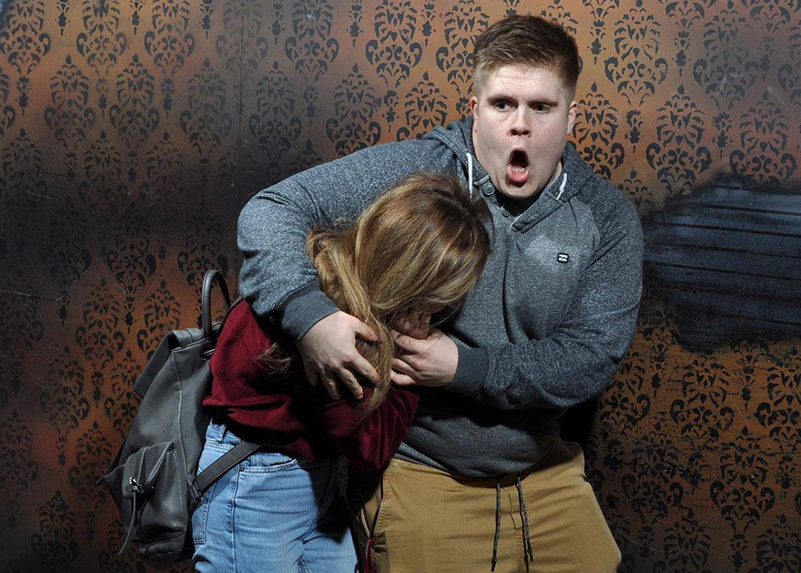 Haunted-House-Reactions-Nightmare-Fear-Factory-Canada