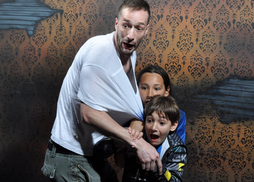 Haunted-House-Reactions-Nightmare-Fear-Factory-Canada