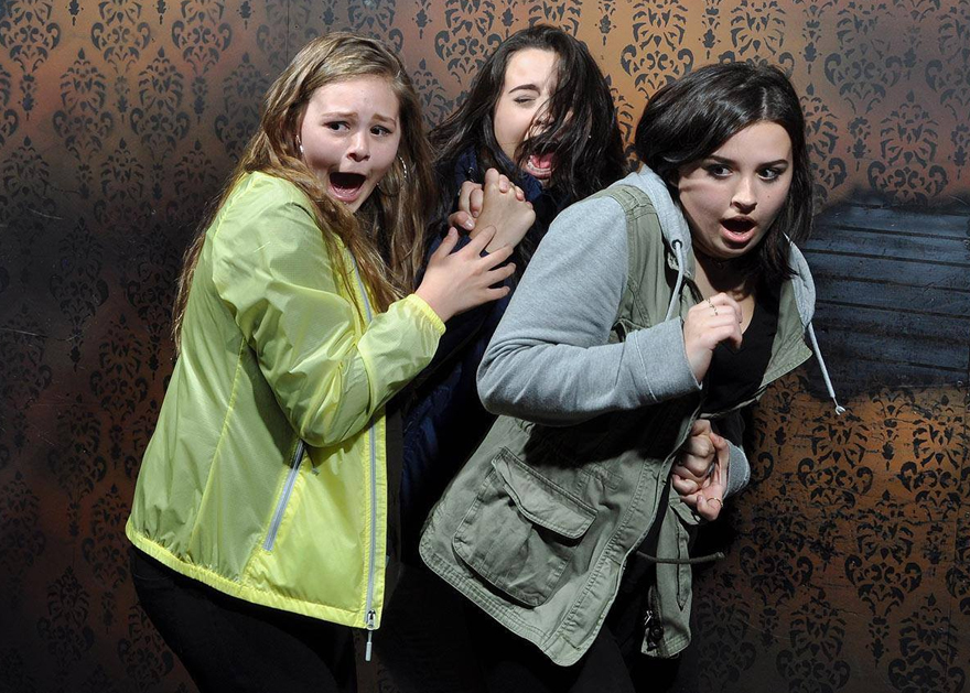 Haunted-House-Reactions-Nightmare-Fear-Factory-Canada