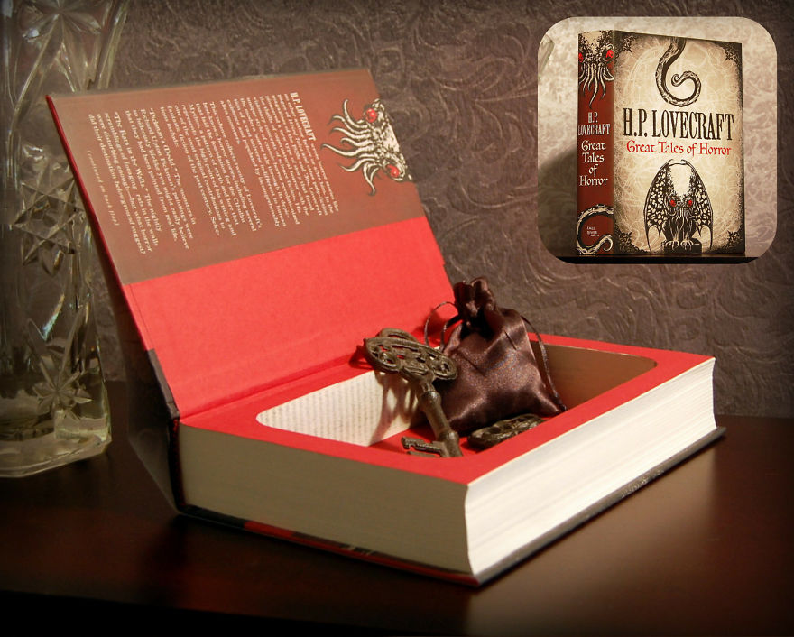 15 Purses That Won't Clash With Your Halloween Costume