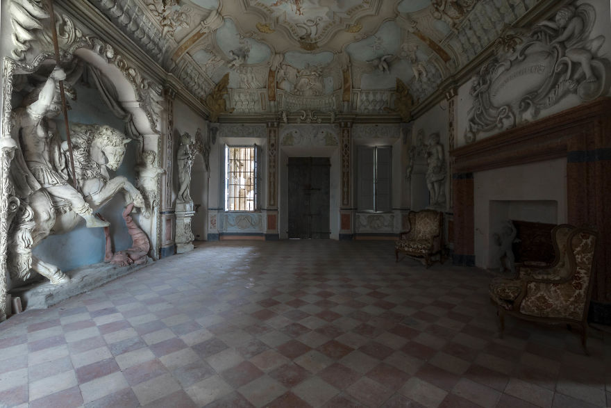 I Photographed An Abandoned Masterpiece In Italia