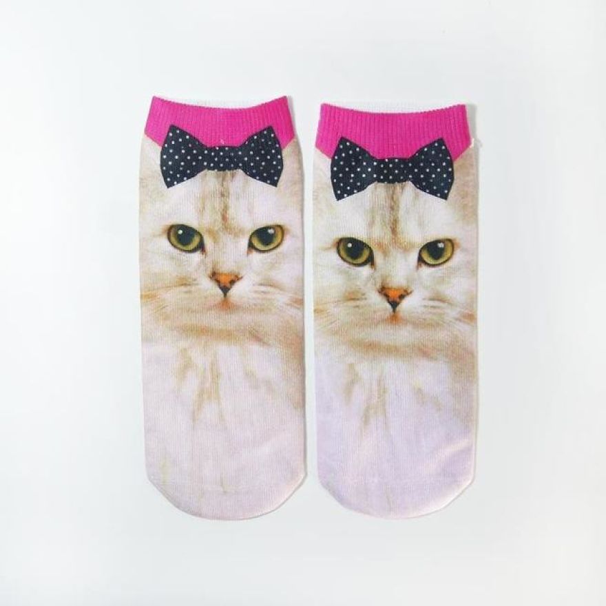 These Socks Will Turn Your Feet Into Cats These Socks Will Turn Your Feet Into Cats