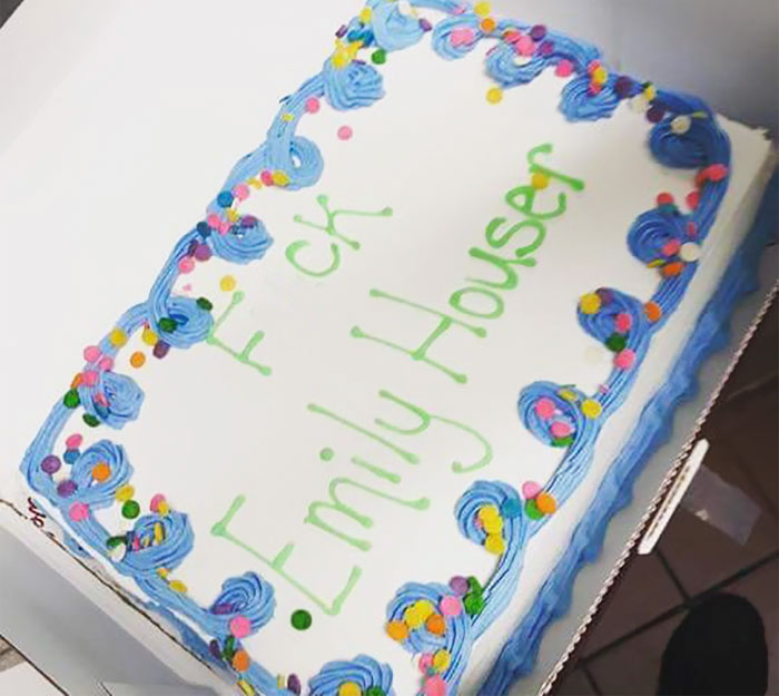 Teen Reports Her Boss For Sexual Harassment, Gets Panic Attack After Seeing Boss's Response