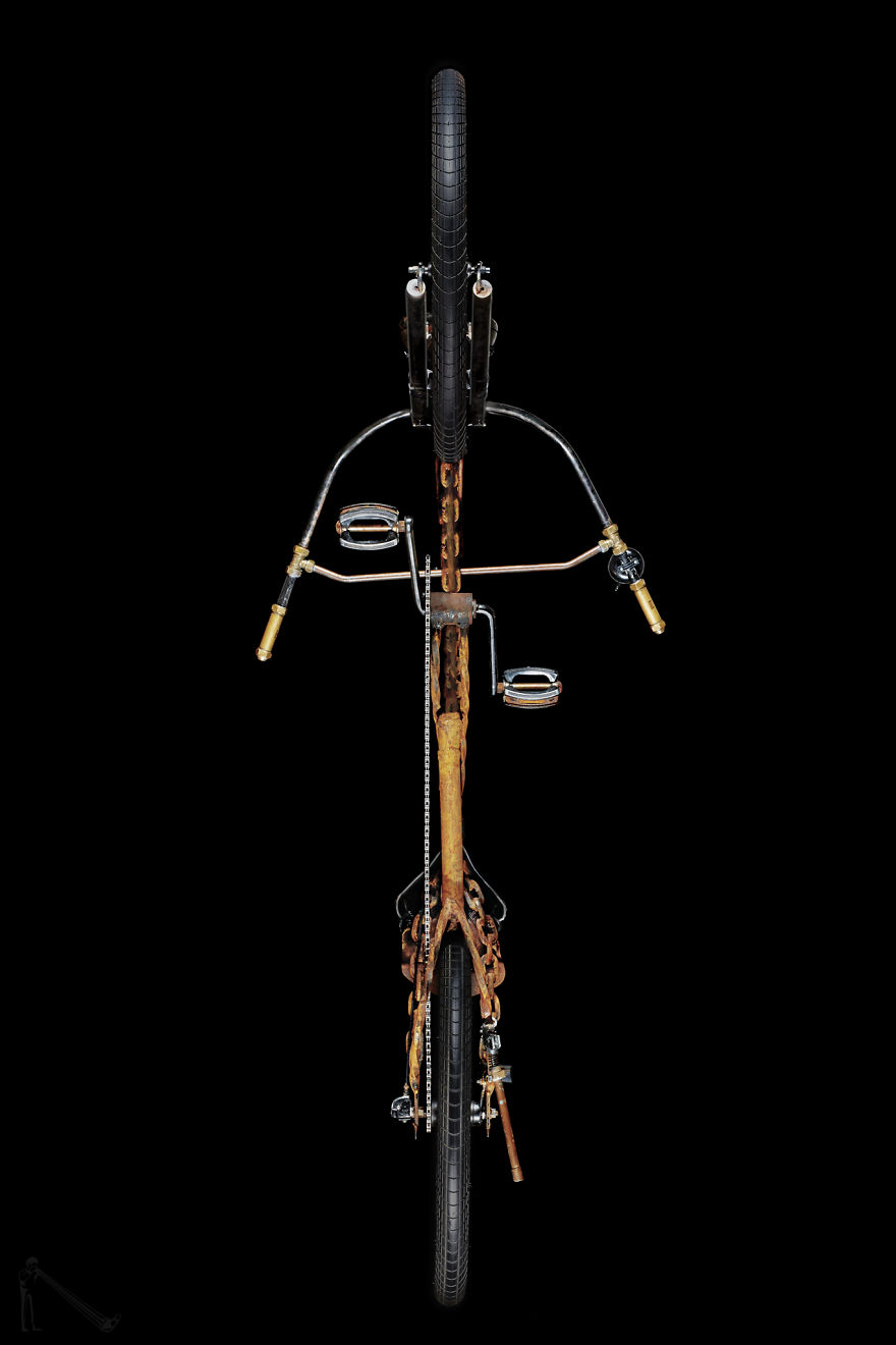 Under-Bikes: I Photograph Bicycles From Underneath