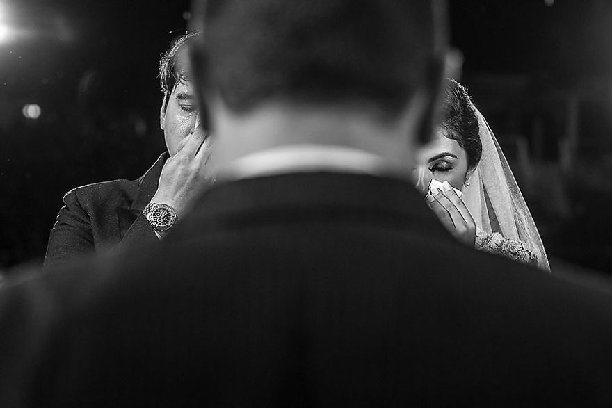 Award Winning Photographs Show The Excitement Of The Bride And Groom On A Great Wedding Day Award Winning Photographs Show The Excitement Of The Bride And Groom On A Great Wedding Day