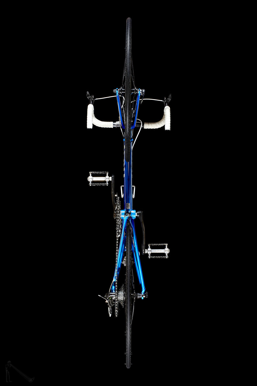 Under-Bikes: I Photograph Bicycles From Underneath