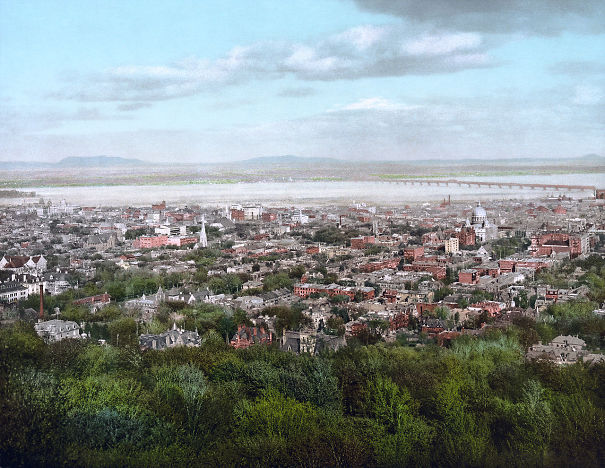 1280px-Montreal_from_Mount_Royal4-5a0fbace368dc.jpg