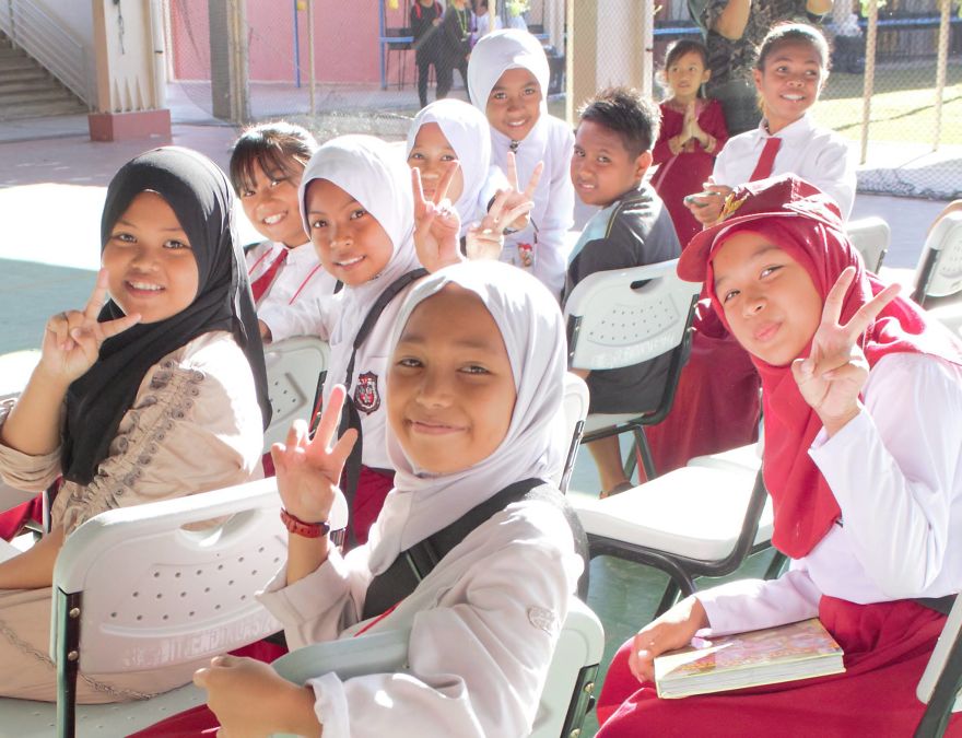 These Indonesian Students Amaze Us With Their Spirit, Proving How Amazing An Opportunity Can Be