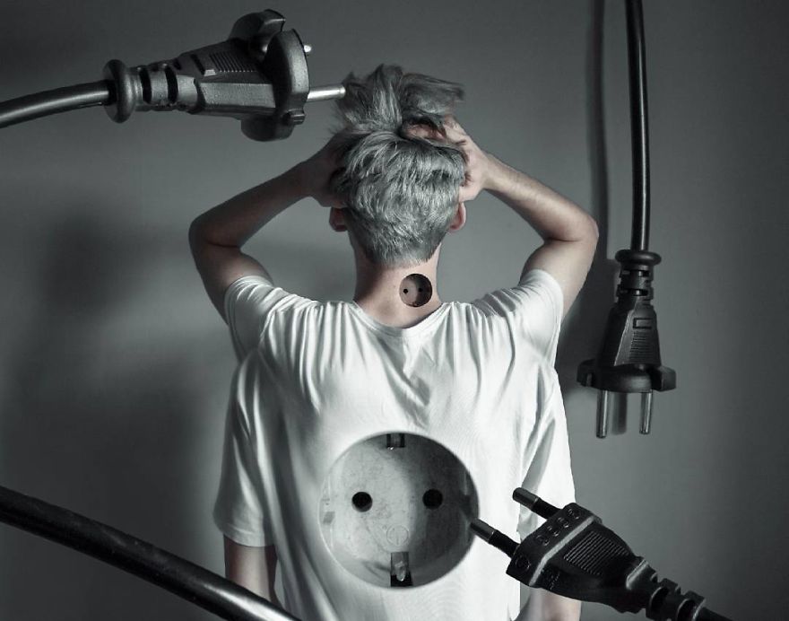 18-Year-Old Russian Artist Impresses With Surrealist Arts