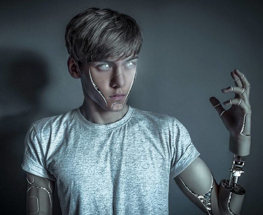 18-Year-Old Russian Artist Impresses With Surrealist Arts