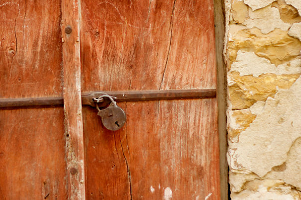 I Captured The Beauty Of Locked Gates Across My Country