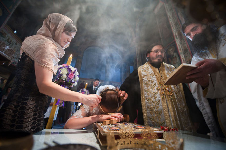 Award Winning Photographs Show The Excitement Of The Bride And Groom On A Great Wedding Day