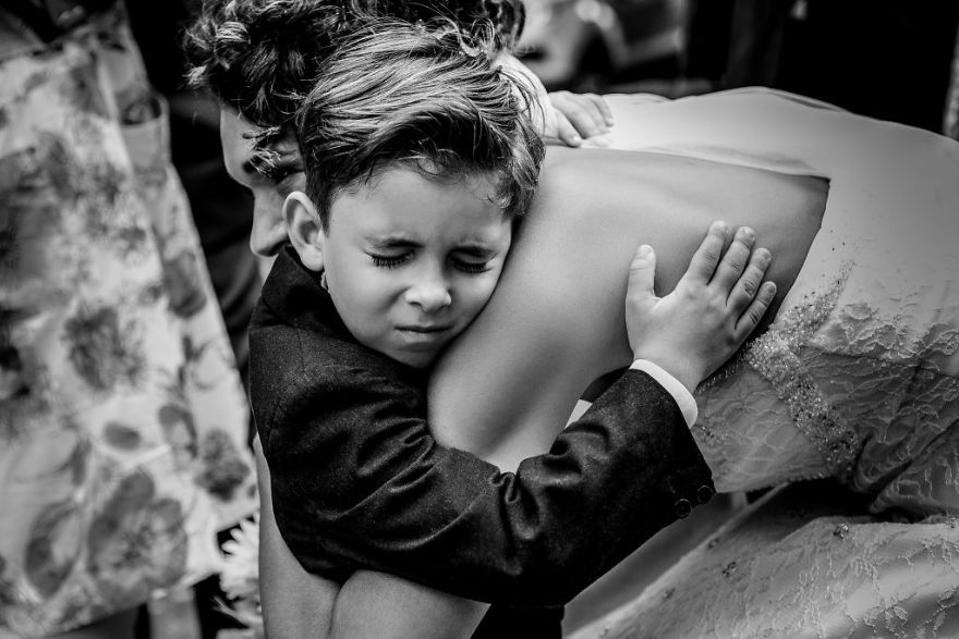 Award Winning Photographs Show The Excitement Of The Bride And Groom On A Great Wedding Day