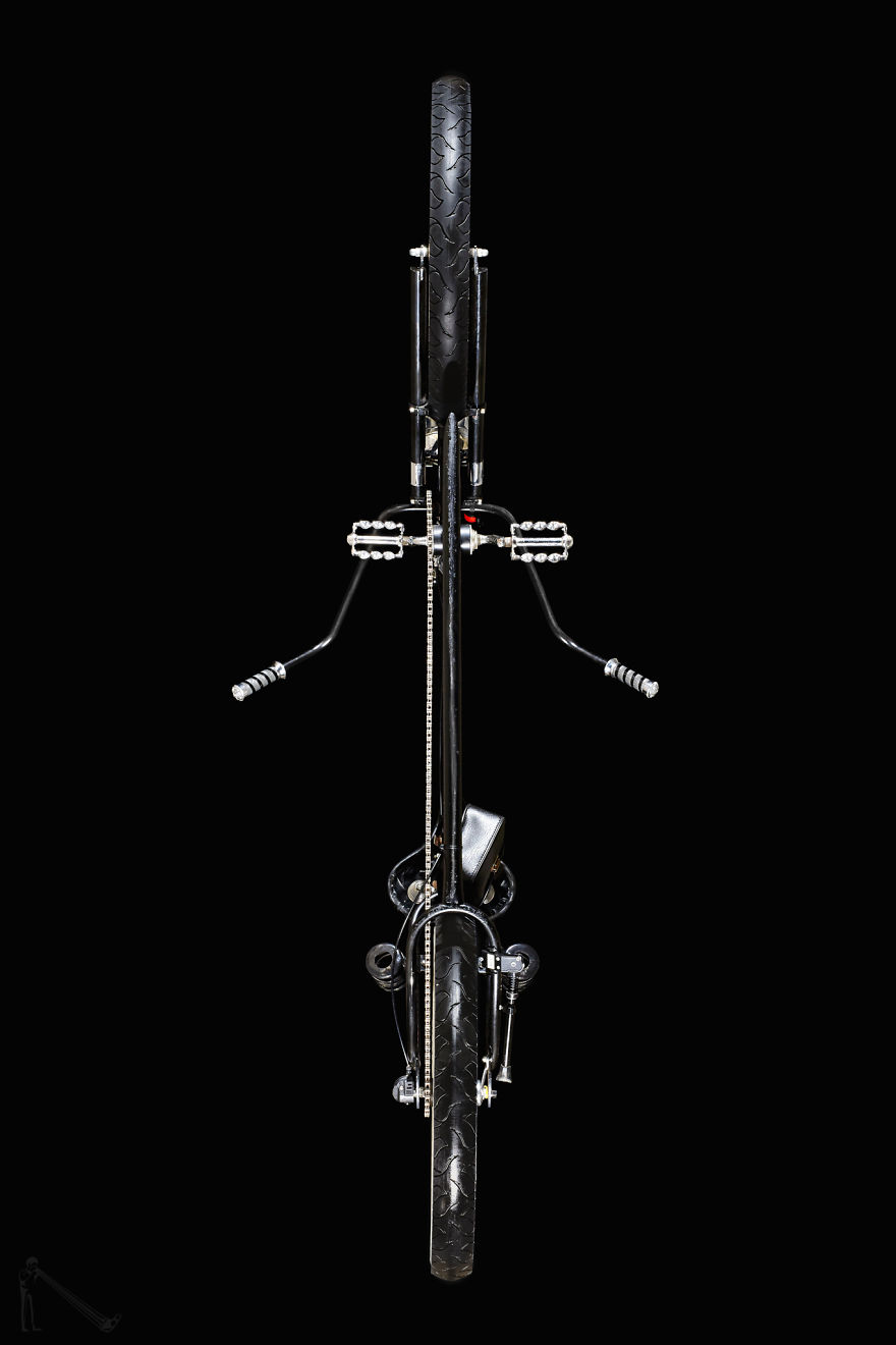 Under-Bikes: I Photograph Bicycles From Underneath