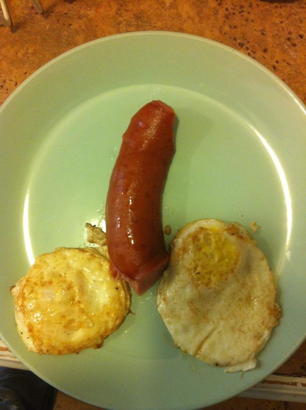 Today Is The 6 Week "Point" After My C-Section. Here's How My Husband Brought Me Breakfast This Morning