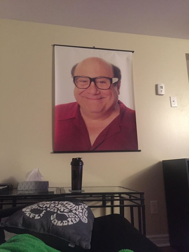 My Girlfriend Hates This Wall In My Apartment. I’m Guessing It’s Because Of The Paint Colour?