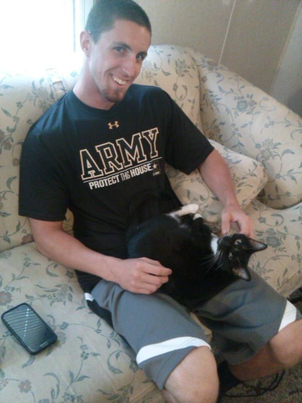 My Girlfriend Said That I Would Never See Her Cat, Rager. The First Time I Came Over, She Returned From The Bathroom To This. She Was Baffled