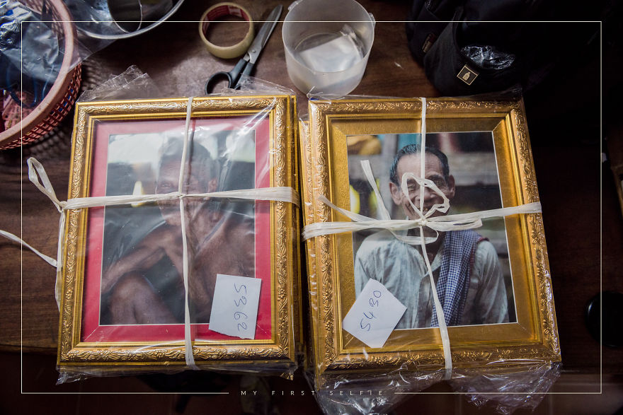 A Malaysian Photographer Gifts Villagers Their 1st Portrait Photo In Rural Cambodia A Malaysian Photographer Gifts Villagers Their 1st Portrait Photo In Rural Cambodia