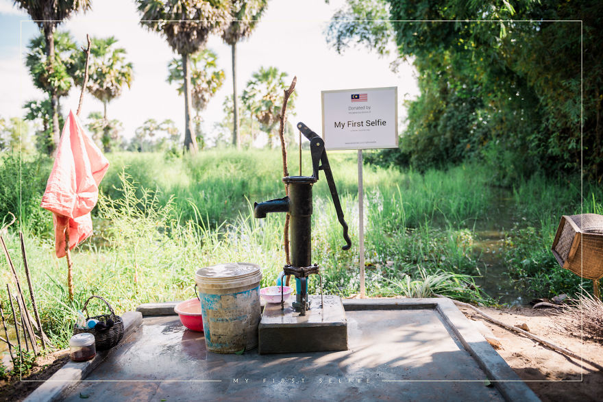 A Malaysian Photographer Gifts Villagers Their 1st Portrait Photo In Rural Cambodia