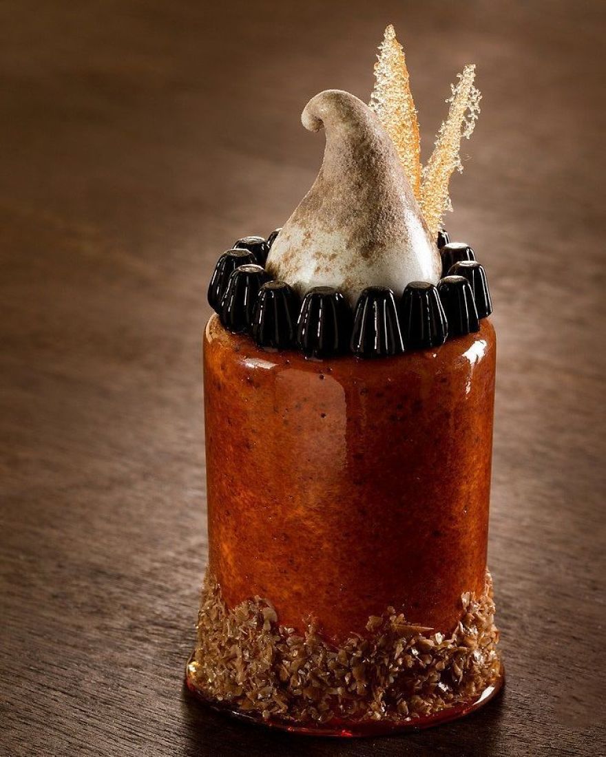 Believe Me, These Wonderful Desserts Are Porcelain Sculptures