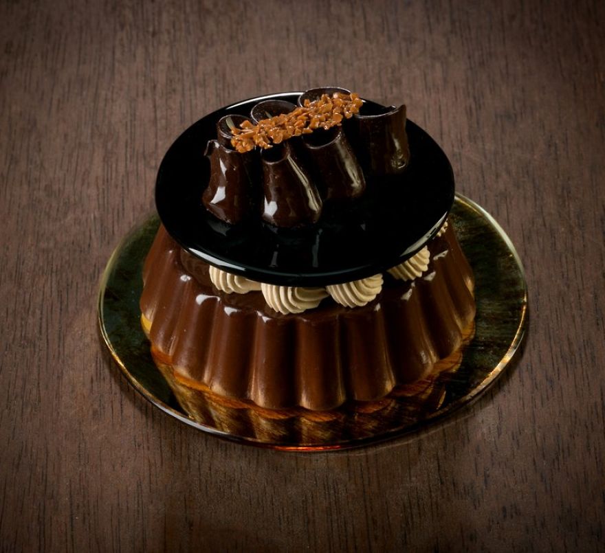 Believe Me, These Wonderful Desserts Are Porcelain Sculptures