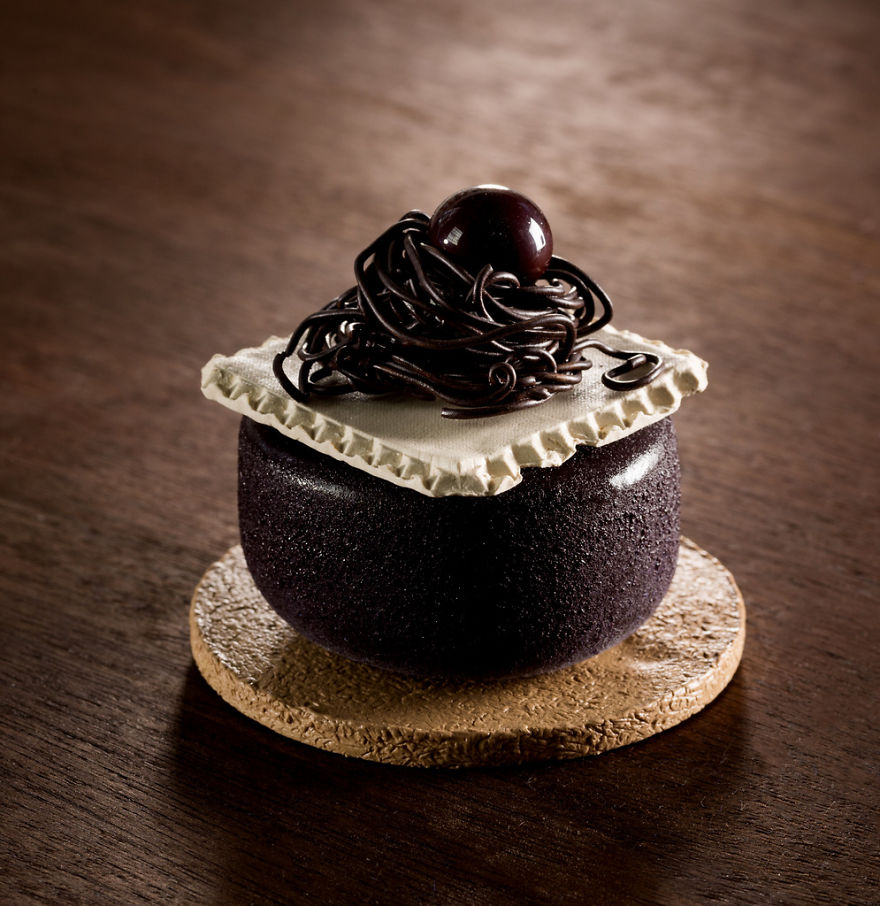 Believe Me, These Wonderful Desserts Are Porcelain Sculptures