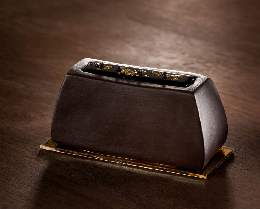 Believe Me, These Wonderful Desserts Are Porcelain Sculptures