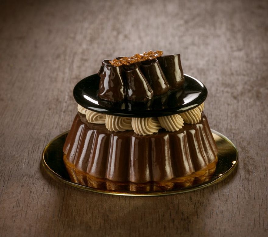 Believe Me, These Wonderful Desserts Are Porcelain Sculptures