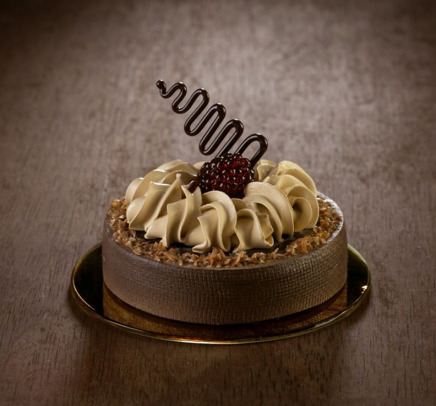 Believe Me, These Wonderful Desserts Are Porcelain Sculptures