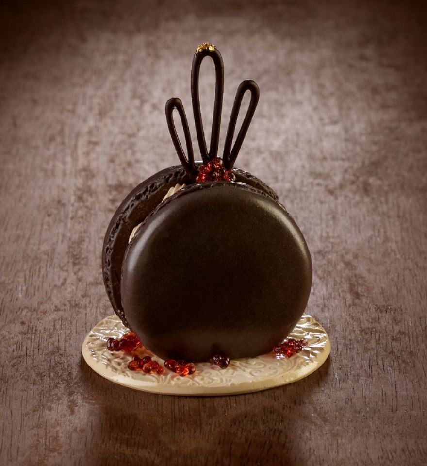 Believe Me, These Wonderful Desserts Are Porcelain Sculptures