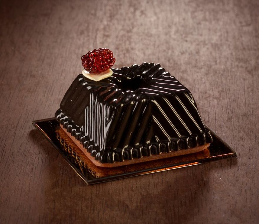 Believe Me, These Wonderful Desserts Are Porcelain Sculptures