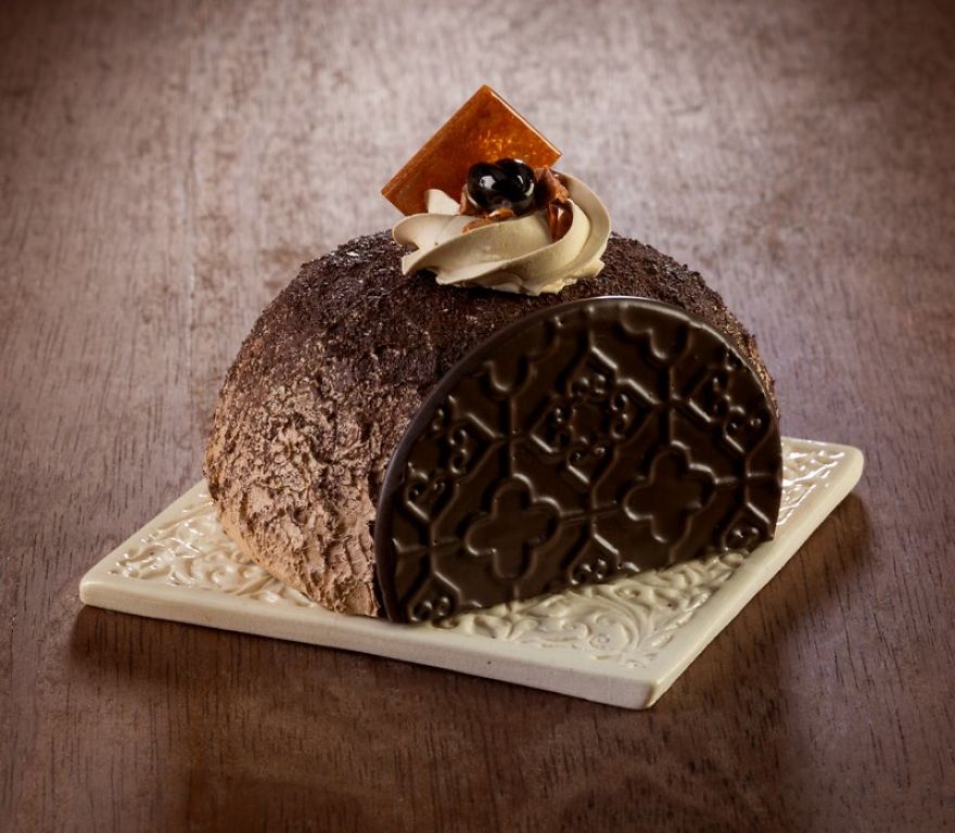 Believe Me, These Wonderful Desserts Are Porcelain Sculptures