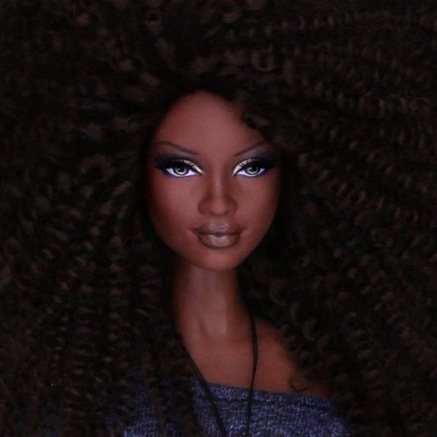 Brazilian Artist Creates Hyper-Realistic Barbie And You Can Have Yours In Any Way You Like Brazilian Artist Creates Hyper-Realistic Barbie And You Can Have Yours In Any Way You Like