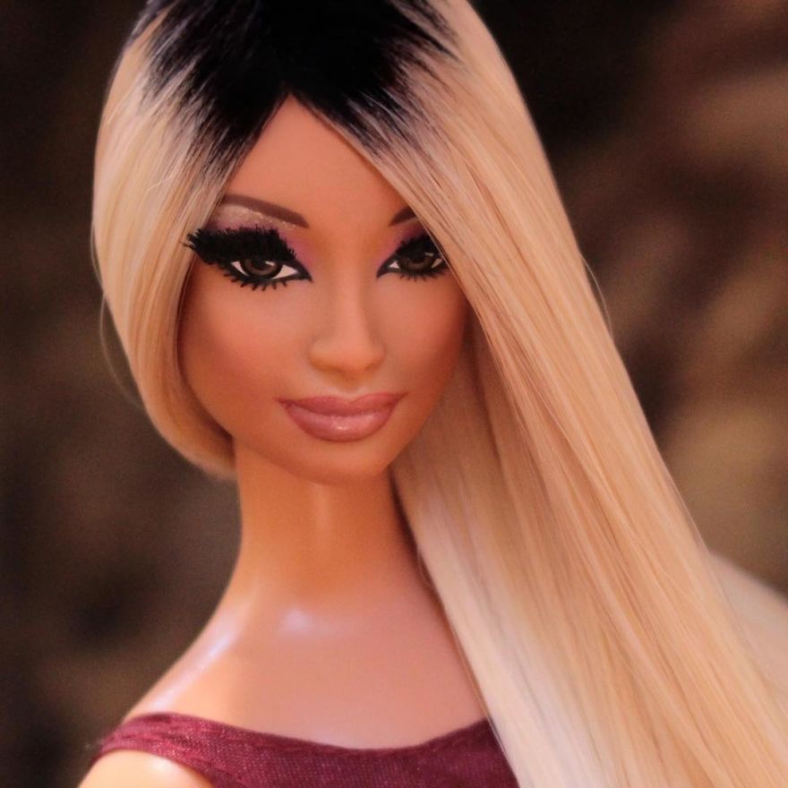 Brazilian Artist Creates Hyper-Realistic Barbie And You Can Have Yours In Any Way You Like Brazilian Artist Creates Hyper-Realistic Barbie And You Can Have Yours In Any Way You Like