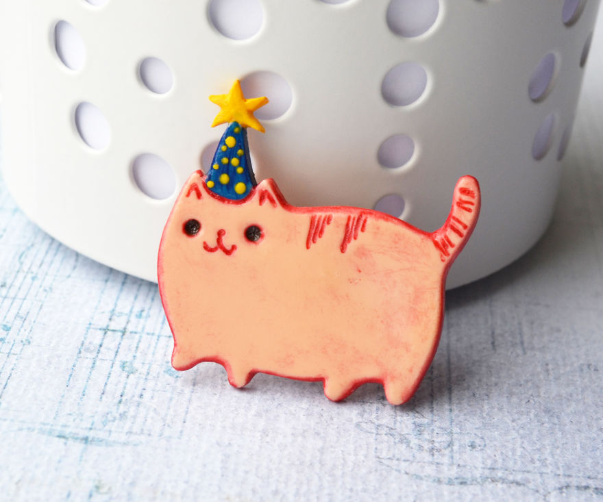 In My Free Time, I Design Cat Brooches From Polymer Clay In My Free Time, I Design Cat Brooches From Polymer Clay