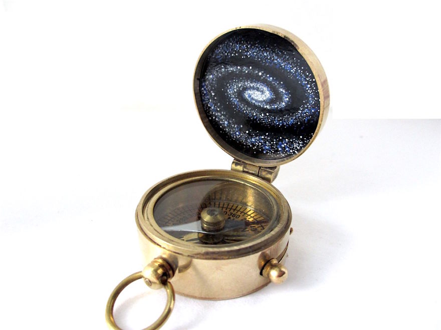 I Encourage People To Find Their Way By Painting Miniature Scenes On Compasses I Encourage People To Find Their Way By Painting Miniature Scenes On Compasses