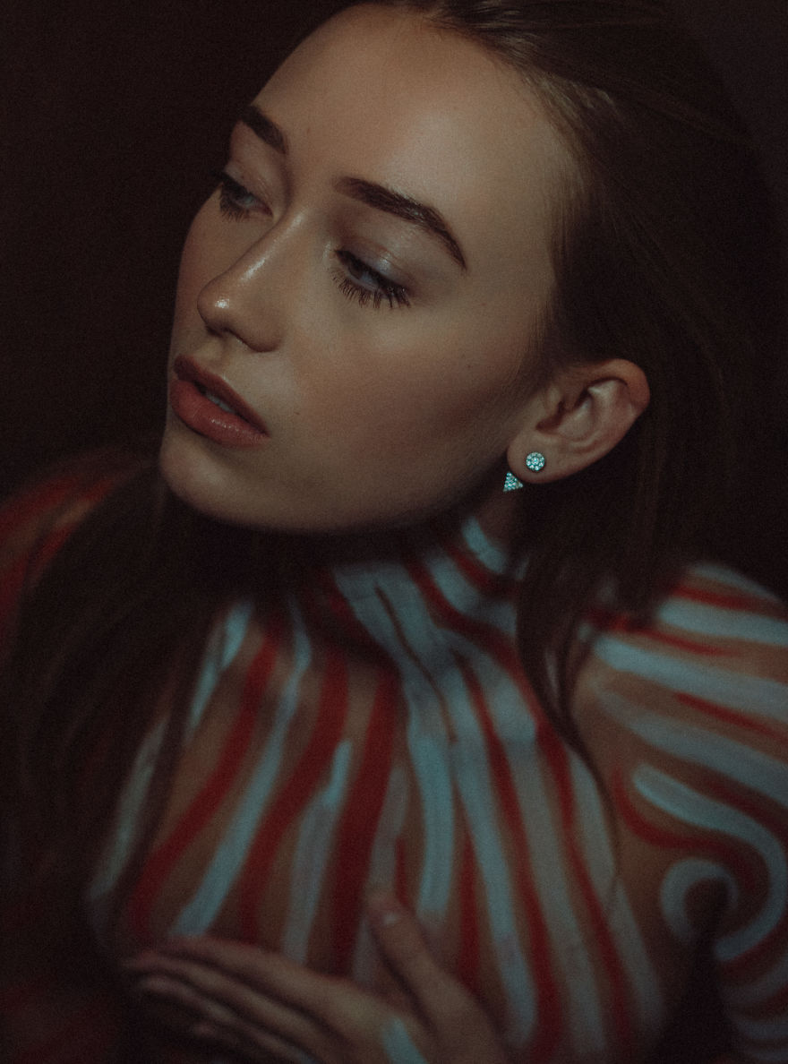 Photographer Combines Paint And Portrait Photography Like No One Else Ever Has