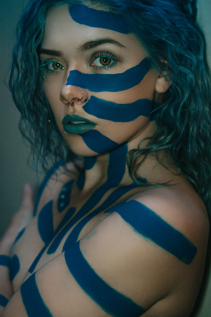 Photographer Combines Paint And Portrait Photography Like No One Else Ever Has Photographer Combines Paint And Portrait Photography Like No One Else Ever Has