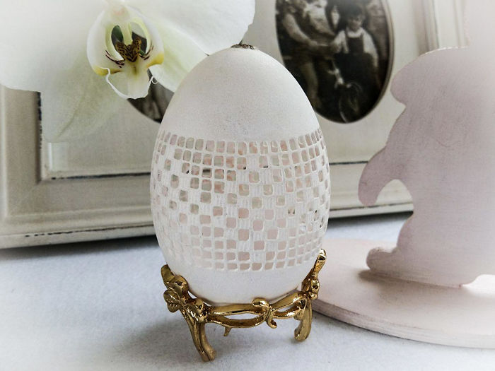 I Spend Hours Carving Eggshells Into The Most Fragile Artworks